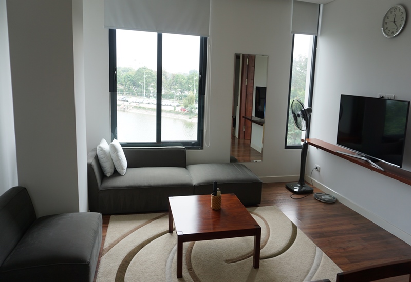 Lake view 02 bedroom apartment for rent in Ho Ba Mau, Dong Da