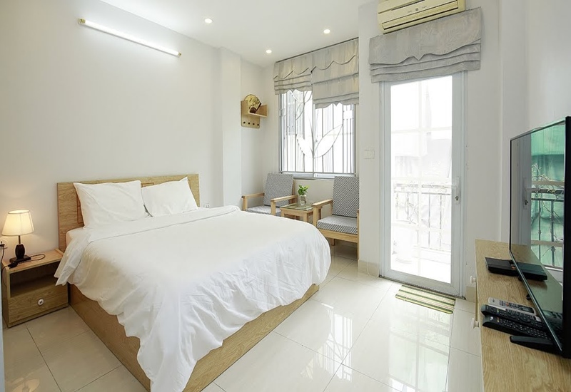 Balcony 01 bedroom apartment for rent in Yet Kieu, Hoan Kiem