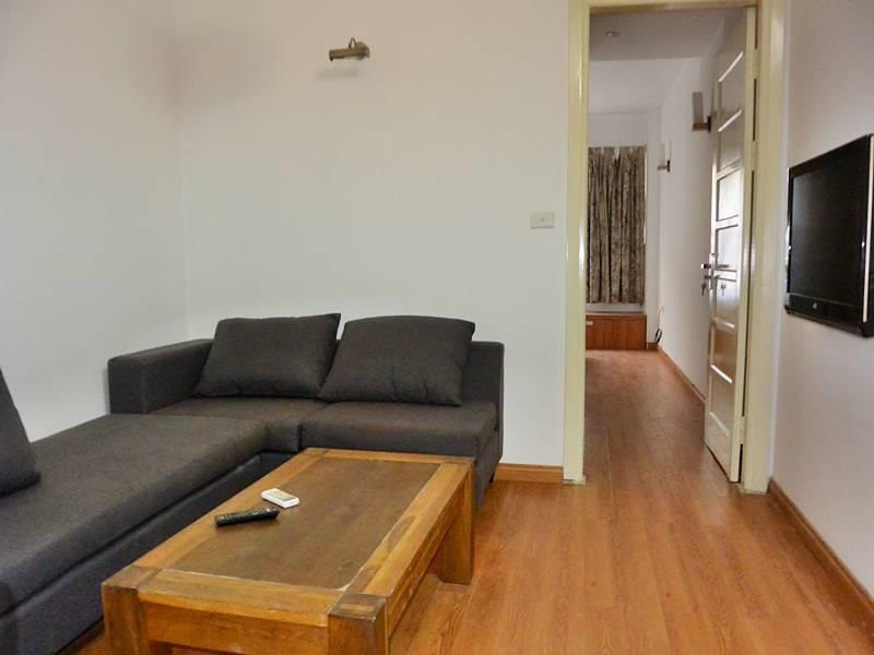 Cheap 01 bedroom apartment  for rent in Xuan Dieu,Tay Ho