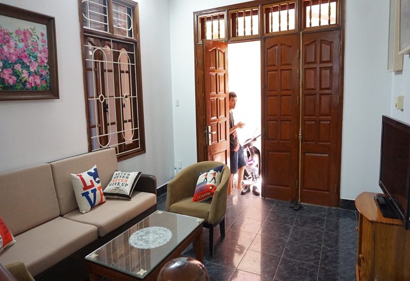 Cheap house for rent with 04 bedrooms in Tay Ho street, Tay Ho