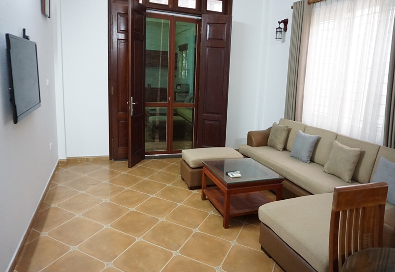 House for rent with 05 bedrooms in Au Co, Tay Ho