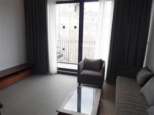 Balcony apartment for rent with 01 bedroom in Tu Hoa,Tay Ho.