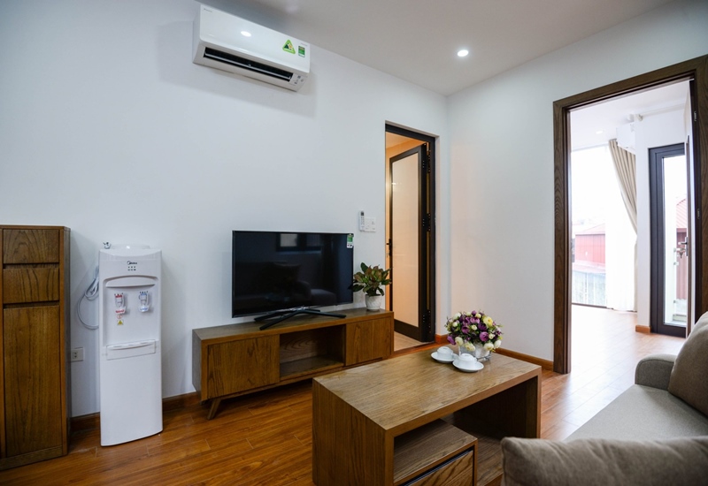 Nice 02 bedroom apartment for rent in Linh Lang, Ba Dinh
