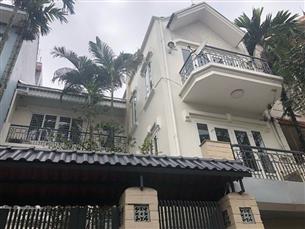 House for rent with 03 bedrooms in Au Co, Tay Ho