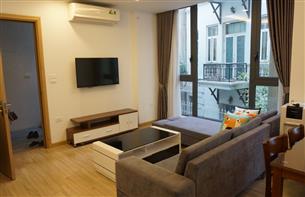 Balcony apartment for rent with 02 bedrooms in Quang Khanh, Tay Ho