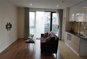 New balcony 01 bedroom apartment studio for rent in Long Bien