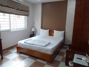Nice studio for rent in Lac Long Quan, Tay Ho, fully furnished
