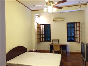 House for rent with 04 bedrooms in Pho Hue str, Hai Ba Trung district