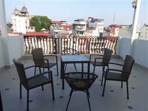 Lake view, big balcony apartment with 02 bedrooms for rent in Lang Yen Phu, Tay Ho