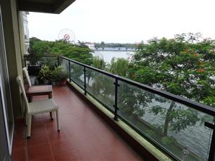 Lake view serviced apartment with 03 bedrooms for rent in Nhat Chieu, Lac Long Quan, Tay Ho