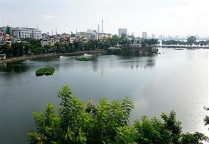 Lake view, balcony apartment for rent with 01 bedroom in Truc Bach, Ba Dinh